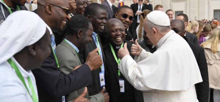 Desemprego é tragédia mundial. Peçamos a intercessão de São José. (Papa Francisco)