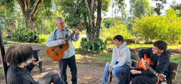 Adolescentes participam de Encontro Vocacional em Apucarana – PR